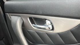 2016 INFINITI QX70