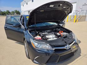 2016 Toyota Camry Hybrid - Image 9