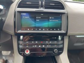 2017 Jaguar F-pace - Image 13