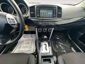 2017 Mitsubishi Lancer Es Sedan 4d - Image 11