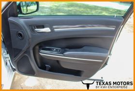 2019 CHRYSLER 300 SEDAN V6, 3.6 LITER 300 TOURING SEDAN 4D