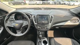 2018 Chevrolet Malibu - Image 20