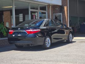 2017 Toyota Camryle Sedan 4d - Image 8