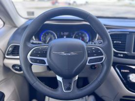 2023 CHRYSLER VOYAGER