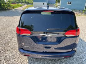 2017 CHRYSLER PACIFICA VAN V6, 3.6 LITER LX MINIVAN 4D at T&T Repairables - used car dealership in Spencer, Indiana.