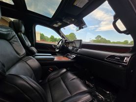 2019 Lincoln Navigatorreserve Sport Utility 4d - Image 11