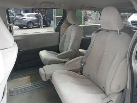 2014 TOYOTA SIENNA