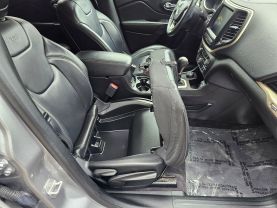 2017 JEEP CHEROKEE SUV V6, 3.2 LITER LIMITED SPORT UTILITY 4D
