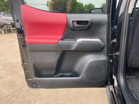 2017 TOYOTA TACOMA DOUBLE CAB SR5 PICKUP 4D 5 FT