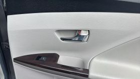 2012 Toyota Venza - Image 20