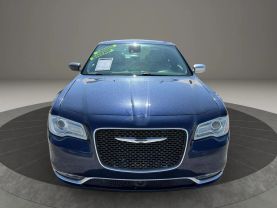 2015 CHRYSLER 300 SEDAN V8, HEMI, 5.7 LITER 300C PLATINUM SEDAN 4D
