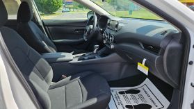 2025 Nissan Sentra - Image 8