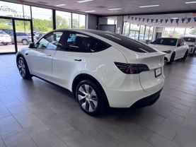 2023 TESLA MODEL Y SUV DUAL AC ELECTRIC MOTORS LONG RANGE SPORT UTILITY 4D