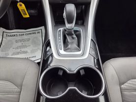 2016 Ford Fusion - Image 17