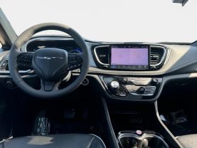 2025 CHRYSLER PACIFICA VAN V6, 3.6 LITER LIMITED VAN 4D