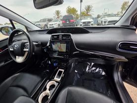 2016 Toyota Prius - Image 18