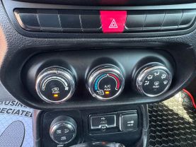 2015 JEEP RENEGADE SUV 4-CYL, MULTIAIR, 2.4L TRAILHAWK SPORT UTILITY 4D