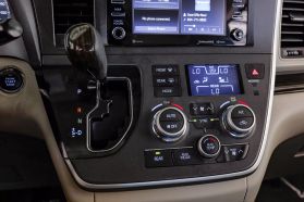 2020 TOYOTA SIENNA VAN V6, 3.5 LITER XLE MINIVAN 4D
