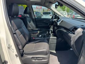 2017 HONDA RIDGELINE PICKUP V6, I-VTEC, 3.5 LITER RTL-E PICKUP 4D 5 FT
