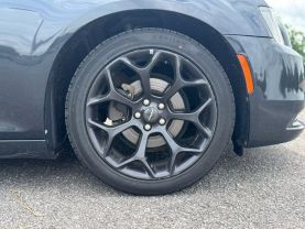 2019 CHRYSLER 300 SEDAN V6, 3.6 LITER 300S SEDAN 4D