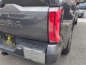 2022 TOYOTA TUNDRA HYBRID CREWMAX PICKUP V6, I-FORCE MAX, HYBRID, TWIN TURBO, 3.5 LITER 1794 EDITION PICKUP 4D 5 1/2 FT