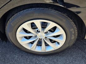 2017 Toyota Camryle Sedan 4d - Image 33