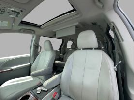 2013 TOYOTA SIENNA VAN V6, 3.5 LITER XLE MINIVAN 4D