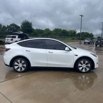 -2021 Tesla Model Y - Image 2