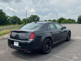 2019 CHRYSLER 300 SEDAN V6, 3.6 LITER 300S SEDAN 4D