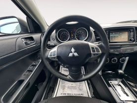 2017 Mitsubishi Lancer Es Sedan 4d - Image 12