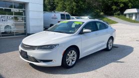2016 Chrysler 200 Limited Sedan 4d - Image 9