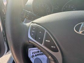 2016 HYUNDAI ELANTRA SEDAN 4-CYL, 1.8 LITER SE SEDAN 4D
