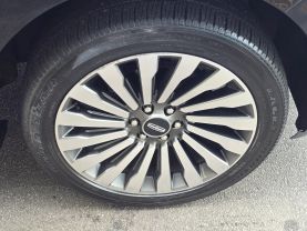2019 Lincoln Navigatorreserve Sport Utility 4d - Image 35