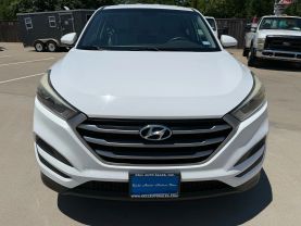 2017 HYUNDAI TUCSON SUV 4-CYL, 2.0 LITER SE SPORT UTILITY 4D