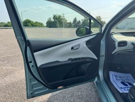 2019 TOYOTA PRIUS HATCHBACK 4-CYL, HYBRID, 1.8 LITER LIMITED HATCHBACK 4D