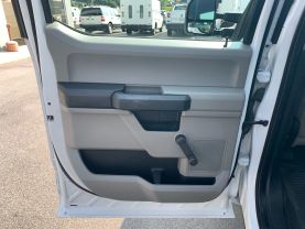 2019 FORD F250 SUPER DUTY CREW CAB 8FT KNAPHEIDE SERVICE BED TRUCK SERVICE/UTILITY TRUCKS V8, FLEX FUEL, 6.2 LITER XL PICKUP 4D 8 FT - Eddies Auto Sales