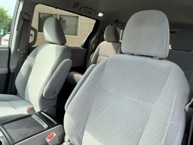 2019 TOYOTA SIENNA VAN V6, 3.5 LITER LE MINIVAN 4D