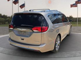 2018 CHRYSLER PACIFICA VAN V6, 3.6 LITER LIMITED MINIVAN 4D