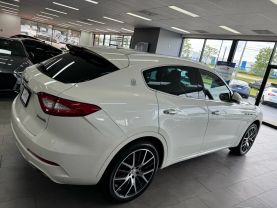 2017 MASERATI LEVANTE SUV V6, TWIN TURBO, 3.0 LITER SPORT UTILITY 4D