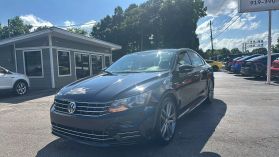 2018 Volkswagen Passat - Image 8
