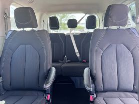 2023 CHRYSLER VOYAGER