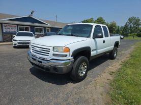 2005 GMC SIERRA 2500 HD EXTENDED CAB PICKUP V8, 6.0 LITER WORK TRUCK PICKUP 4D 6 1/2 FT