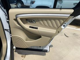 2015 FORD TAURUS SEDAN V6, 3.5 LITER SE SEDAN 4D at Motors On Wheels - used car dealership in Houston, Texas.