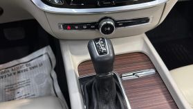 2021 VOLVO S60