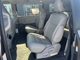2015 TOYOTA SIENNA VAN V6, 3.5 LITER XLE MINIVAN 4D