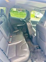 2017 VOLVO XC60 SUV 4-CYL, DRV-E, TURBO, 2.0L T6 DYNAMIC SPORT UTILITY 4D