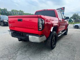 2015 TOYOTA TUNDRA CREWMAX PICKUP V8, FLEX FUEL, 5.7 LITER SR5 PICKUP 4D 5 1/2 FT