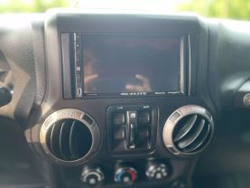 2014 Jeep Wrangler - Image 10