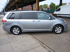 2014 TOYOTA SIENNA