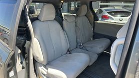 2012 TOYOTA SIENNA